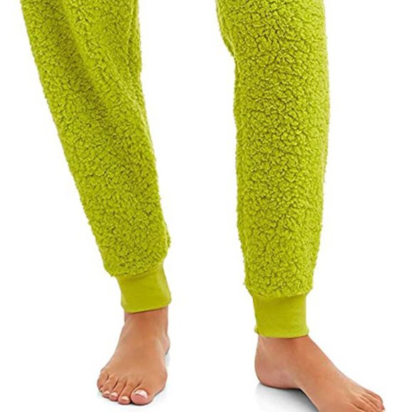 The Grinch Women's Union Suit Pajamas Green Red Heart NWT - Picture 6 of 6